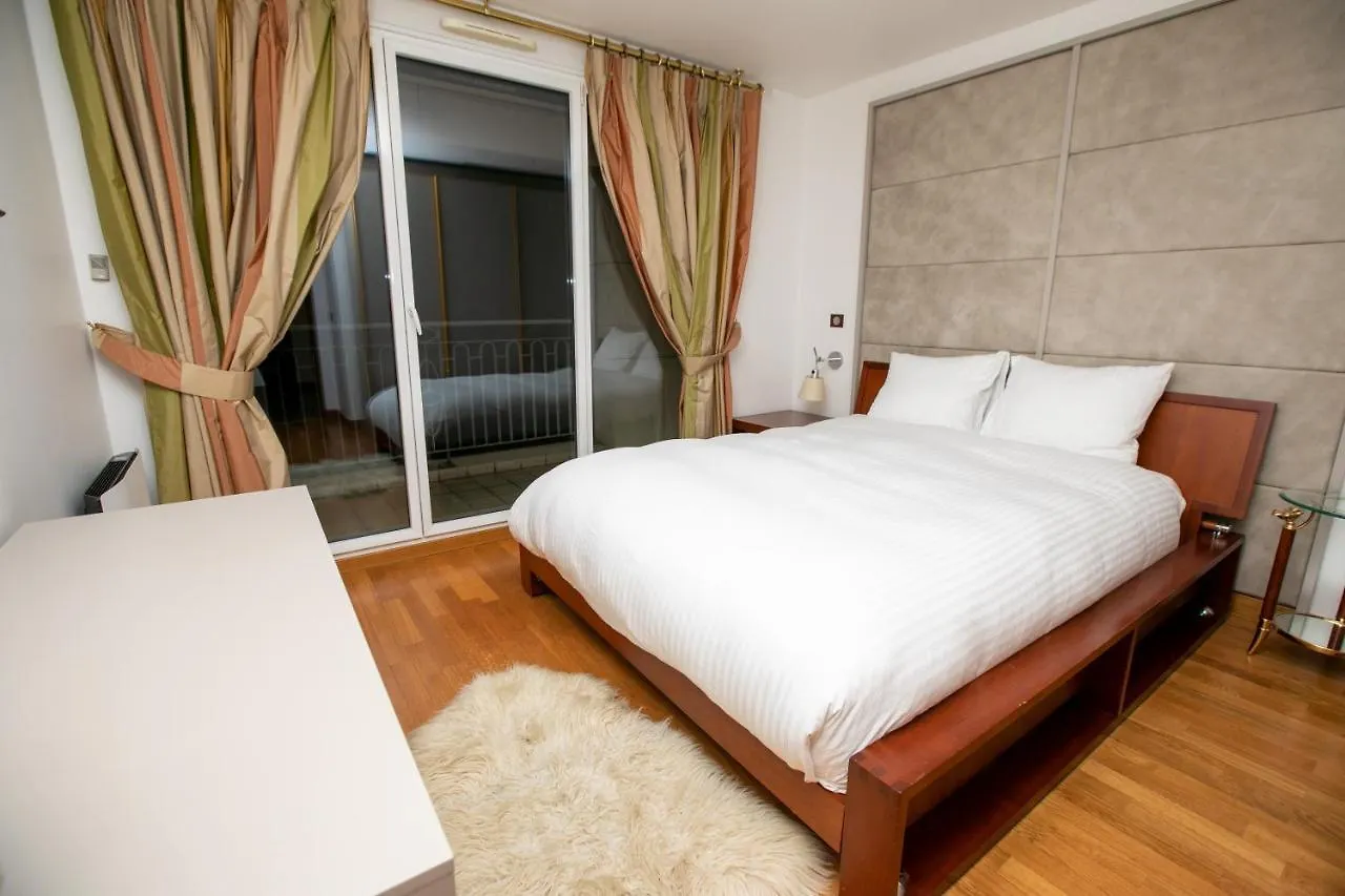 Luxury Apartment Terrace Trocadero Eiffel Tower Climatise パリ 0*,  フランス